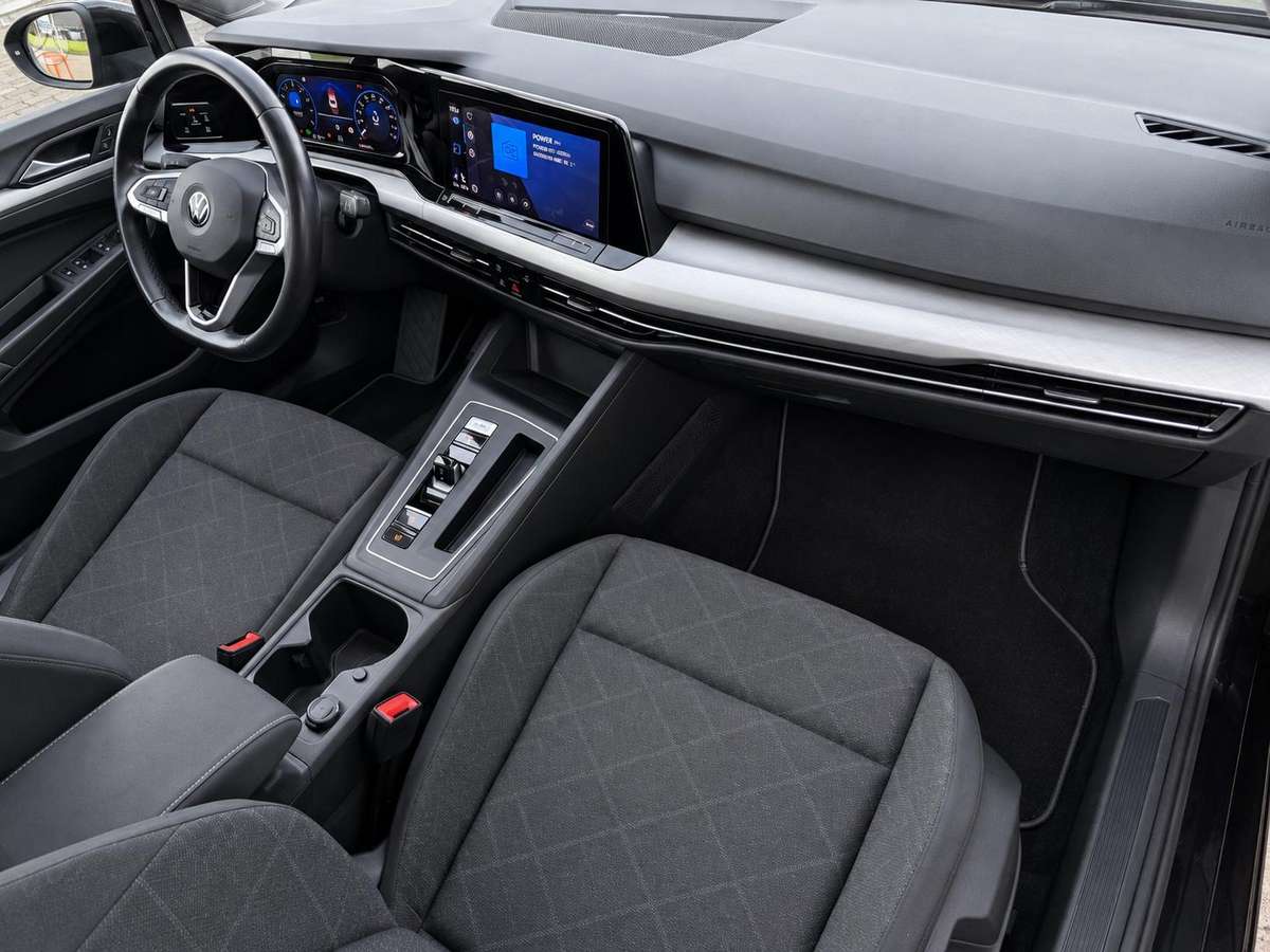 Volkswagen Golf - 9
