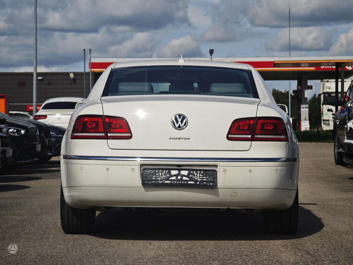 Volkswagen Phaeton - 6