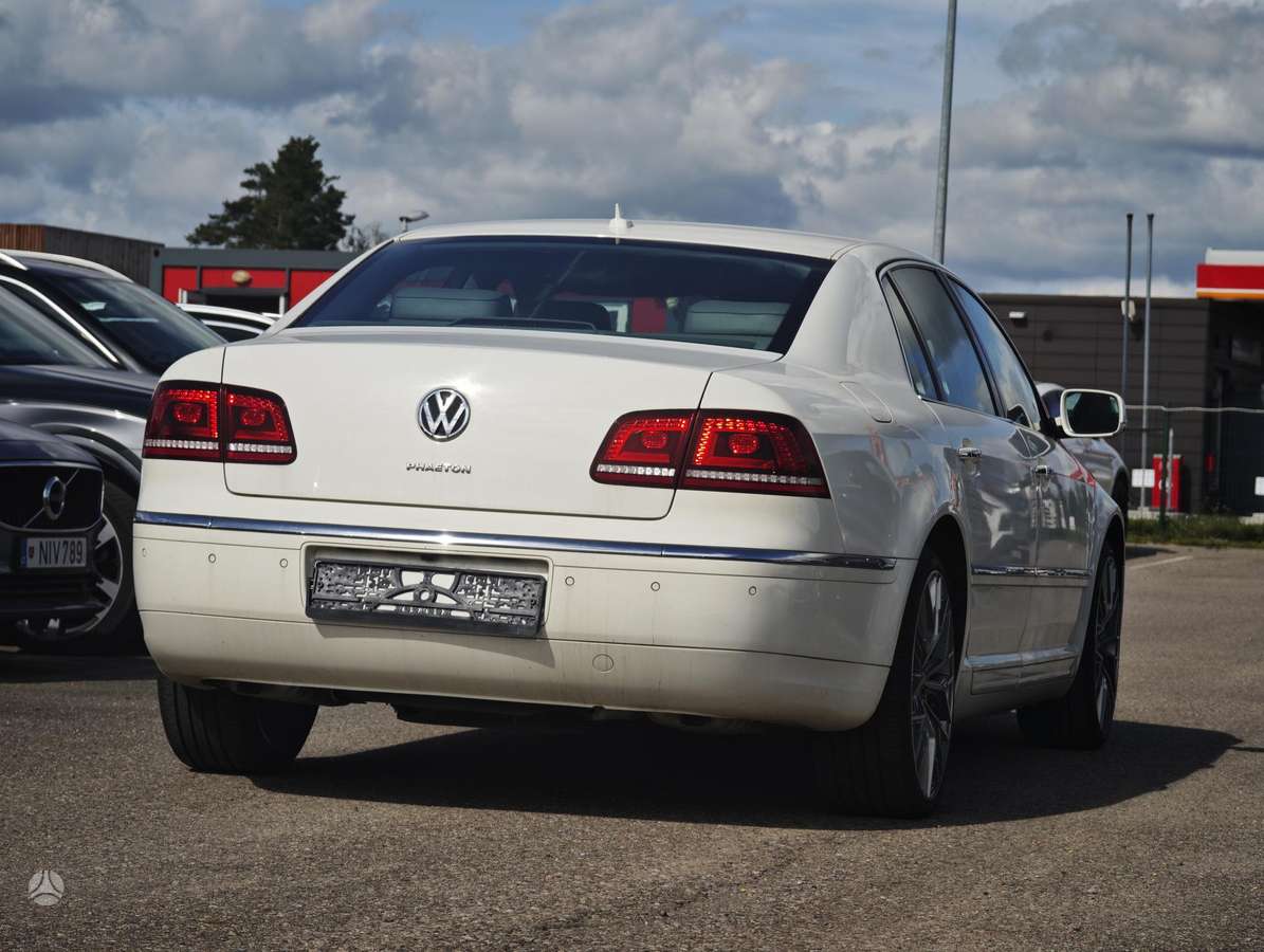 Volkswagen Phaeton - 7