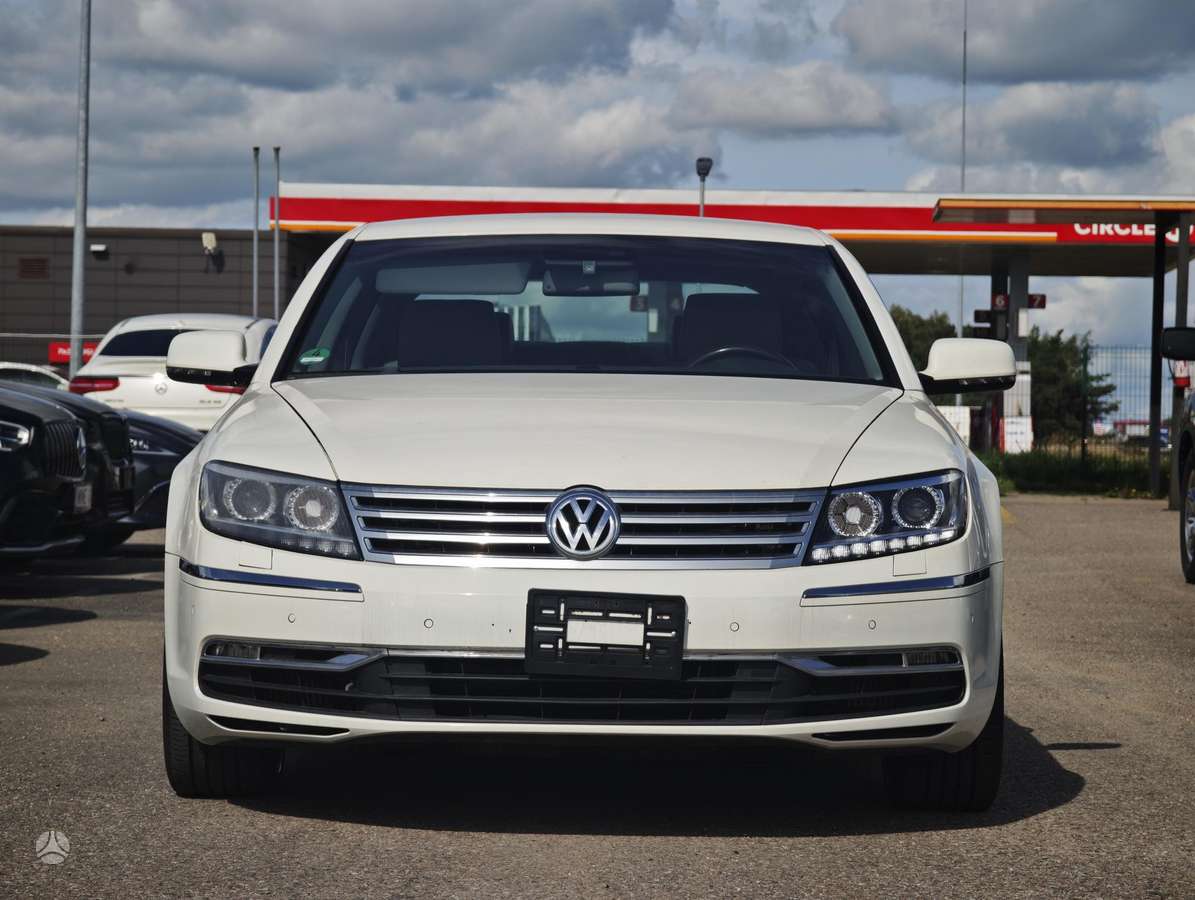 Volkswagen Phaeton - 2