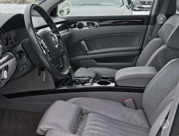 Volkswagen Phaeton - 8