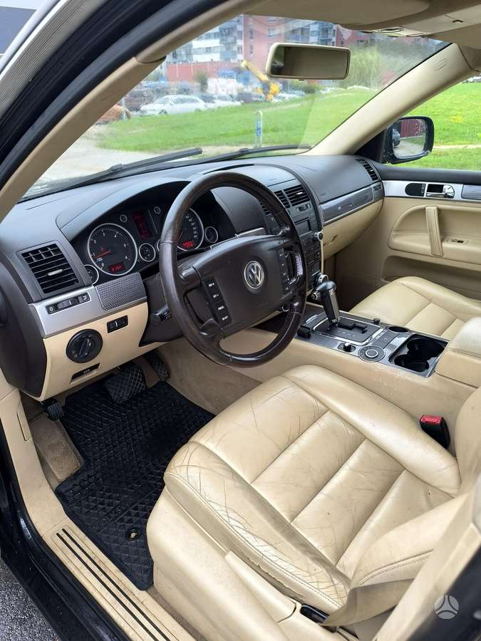 Volkswagen Touareg - 7