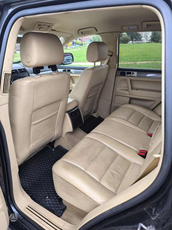 Volkswagen Touareg - 8