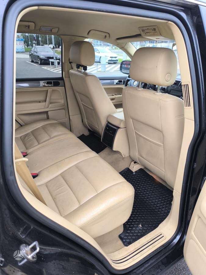 Volkswagen Touareg - 9