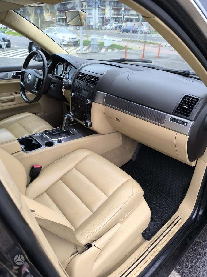 Volkswagen Touareg - 10
