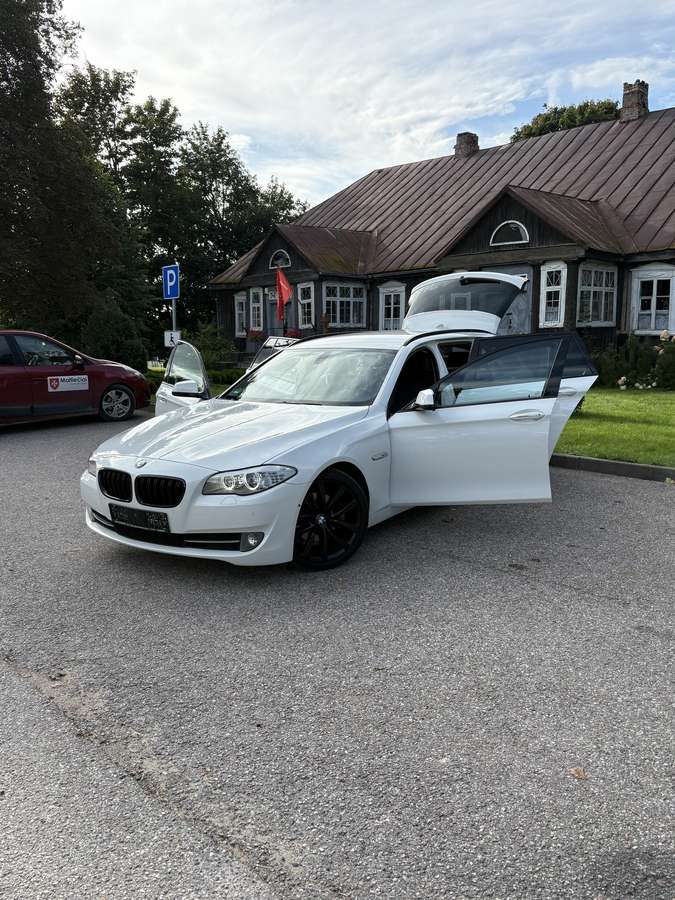 BMW 520, 2.0 l., wagon