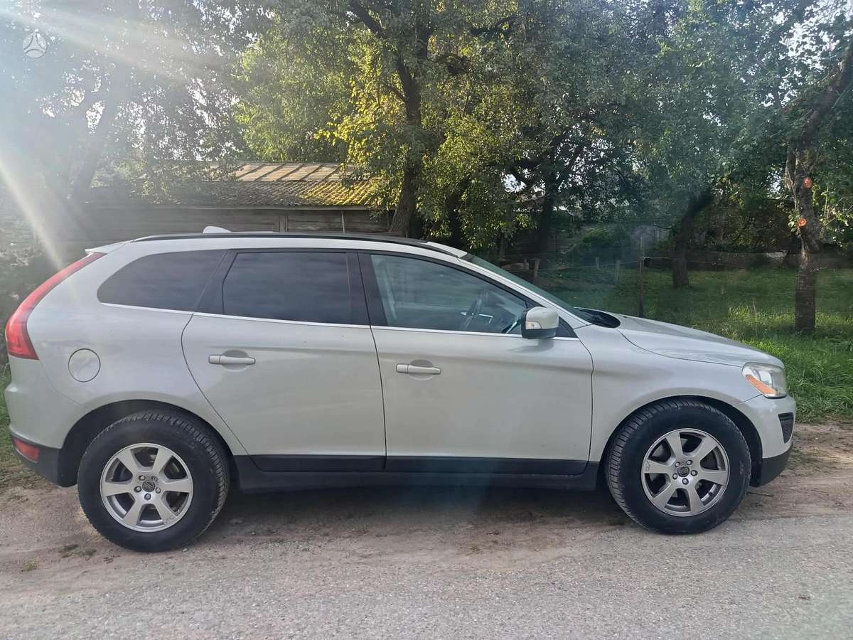 Volvo XC60 - 2