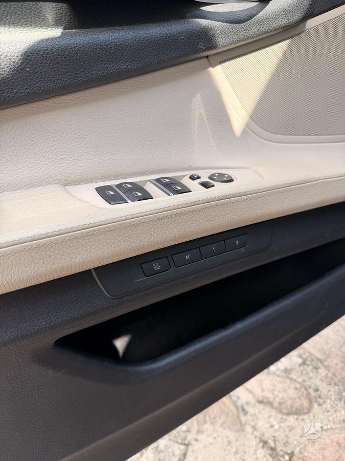 BMW 730, 3.0 l., Седан