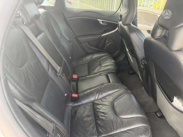 Volvo V40 - 9