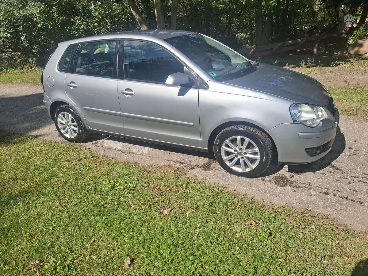 Volkswagen Polo - 1