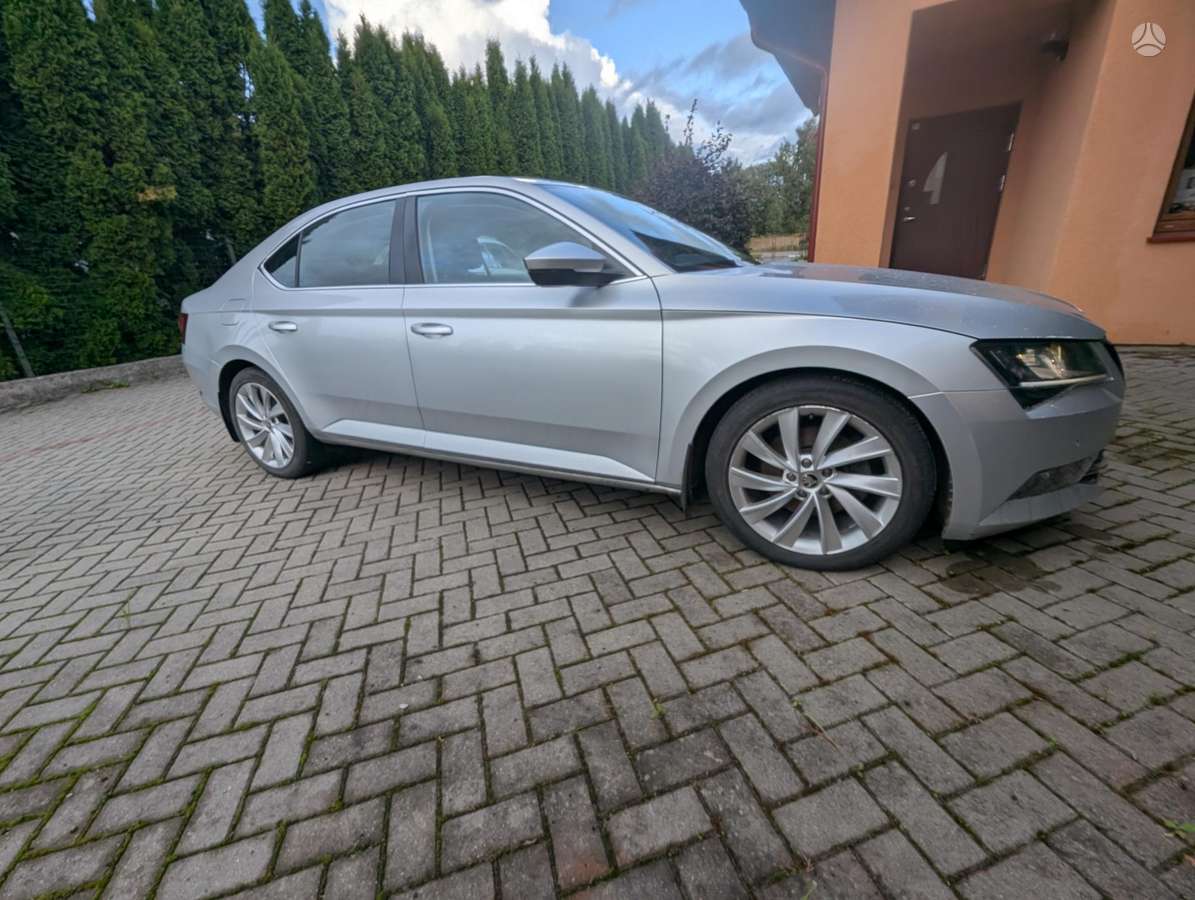 Škoda Superb - 4