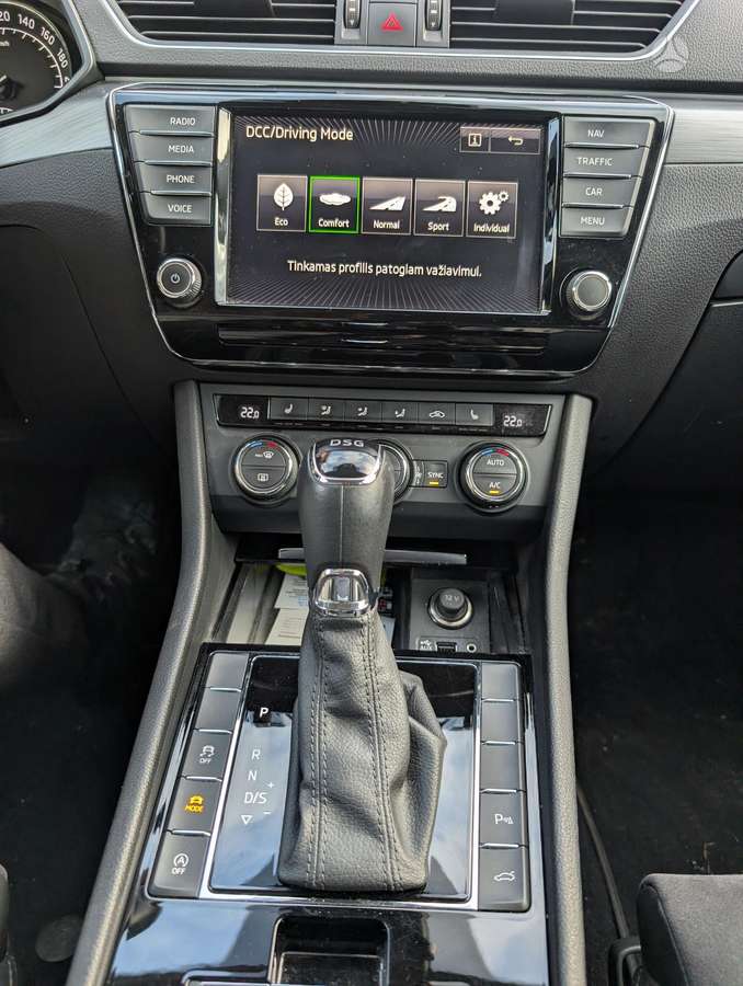 Škoda Superb - 8