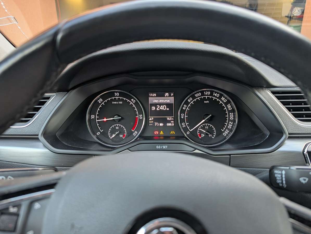 Škoda Superb - 11