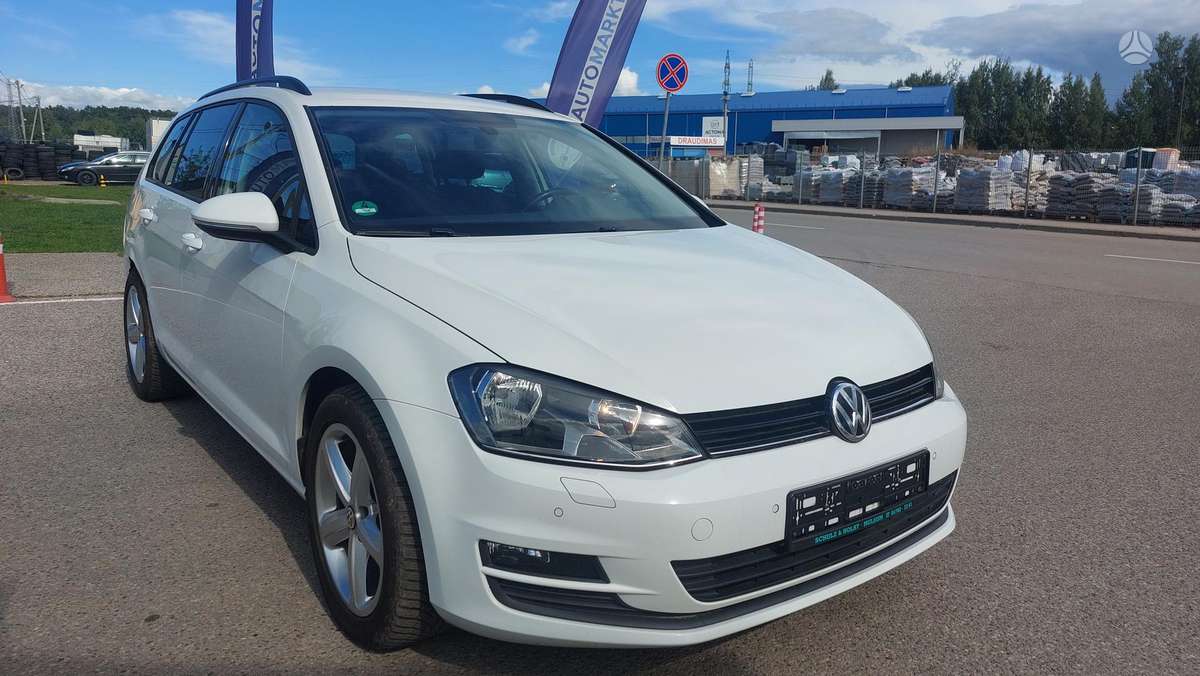 Volkswagen Golf - 2
