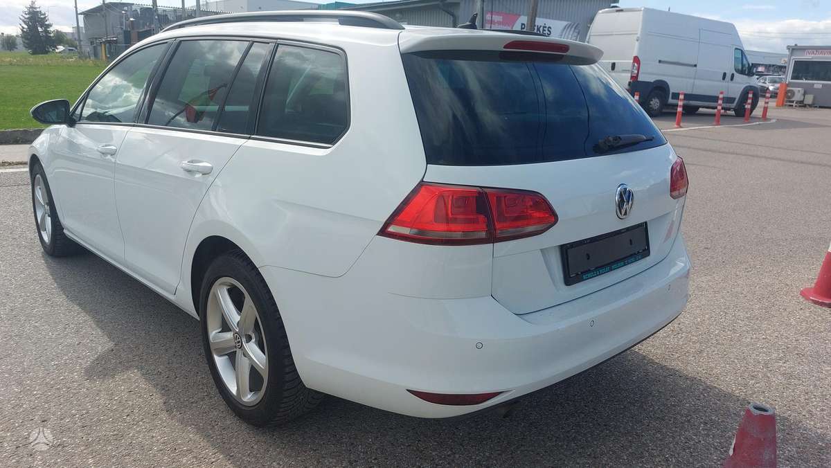Volkswagen Golf - 3