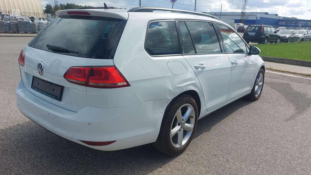 Volkswagen Golf - 4