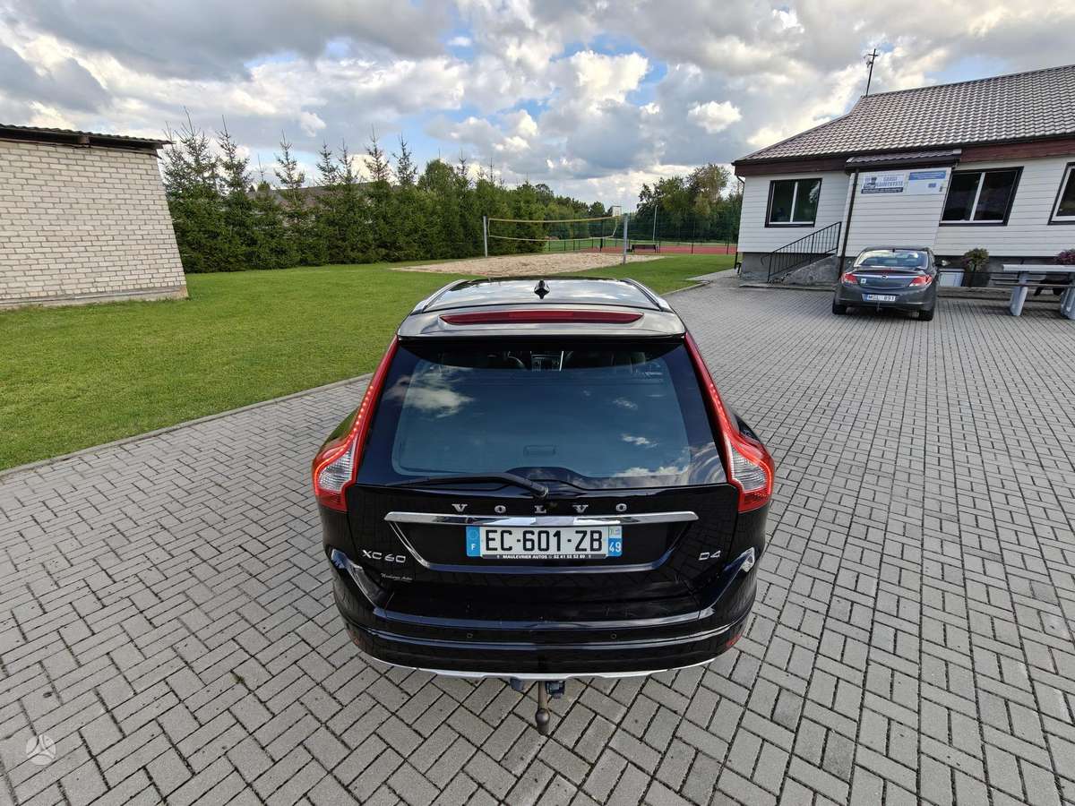 Volvo XC60, 2.0 l., hatchback