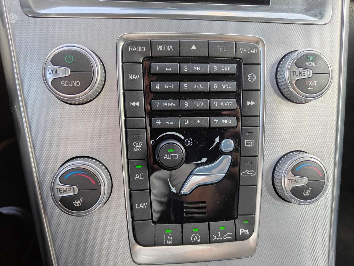 Volvo XC60, 2.0 l., Хэтчбек
