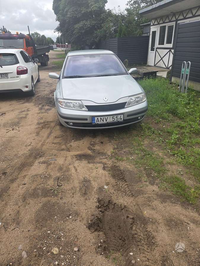 Renault Laguna - 1