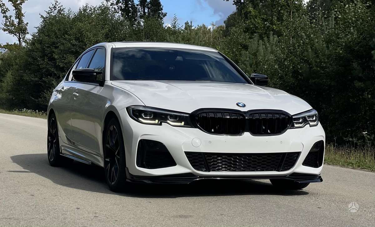 BMW 330, 2.0 l., Седан