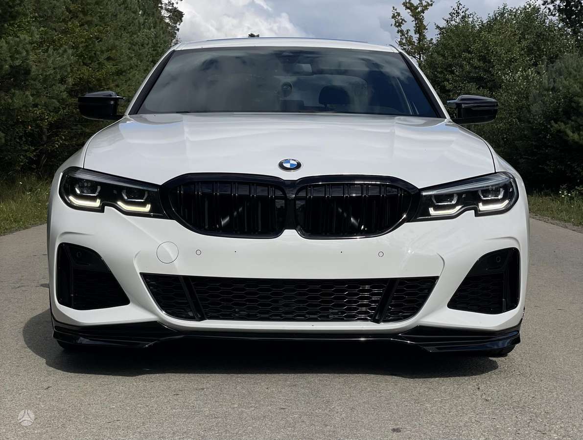 BMW 330, 2.0 l., Седан