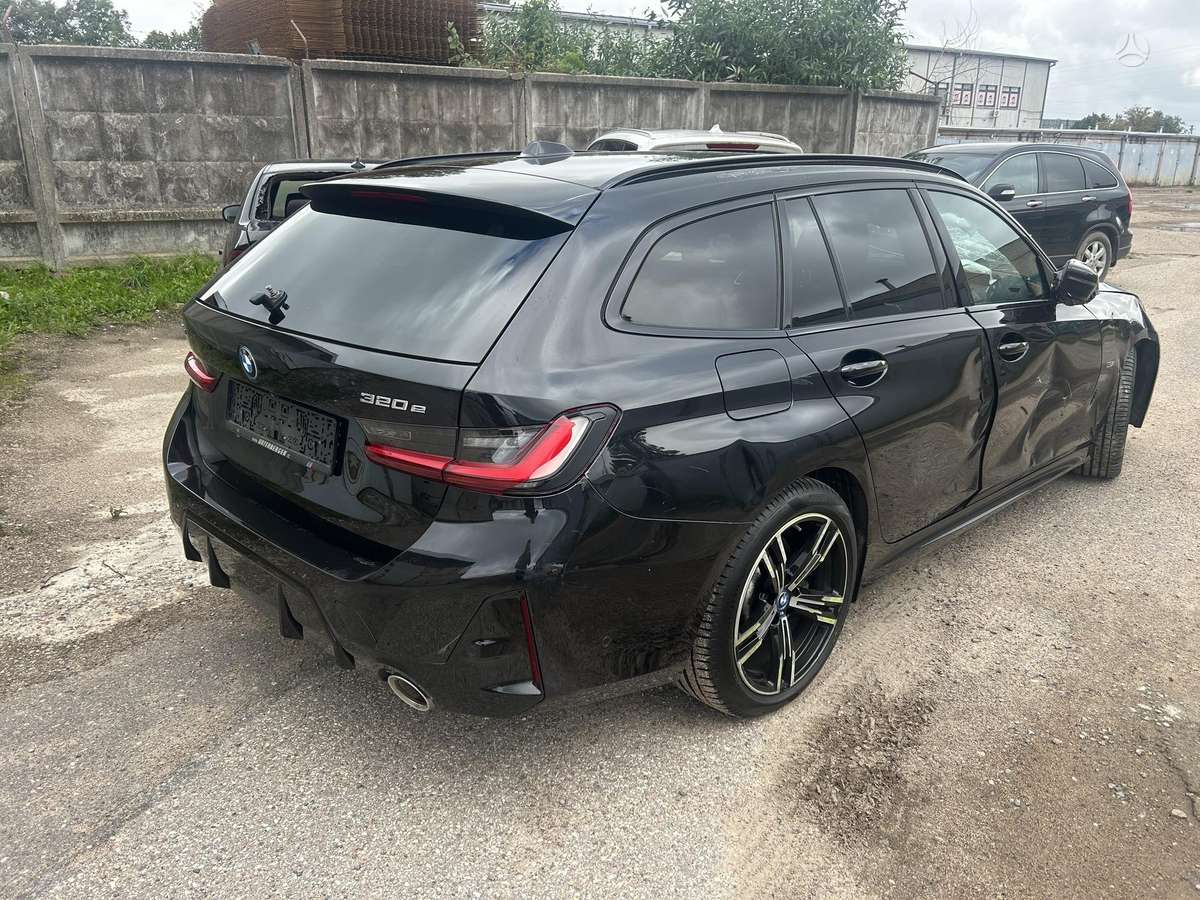 BMW 320 - 3