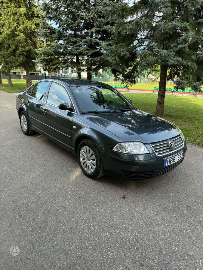 Volkswagen Passat - 2