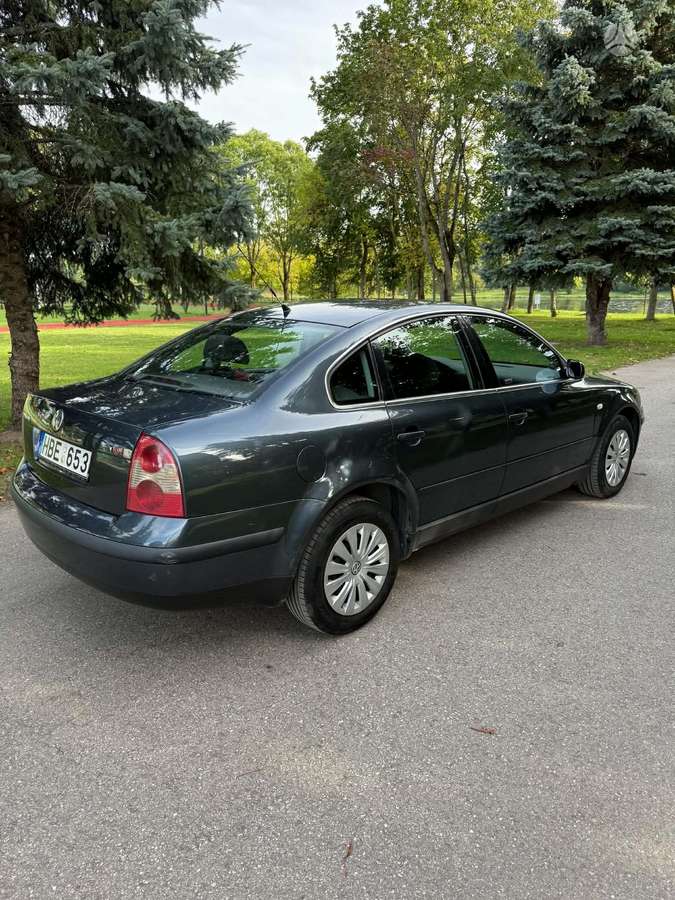 Volkswagen Passat - 5