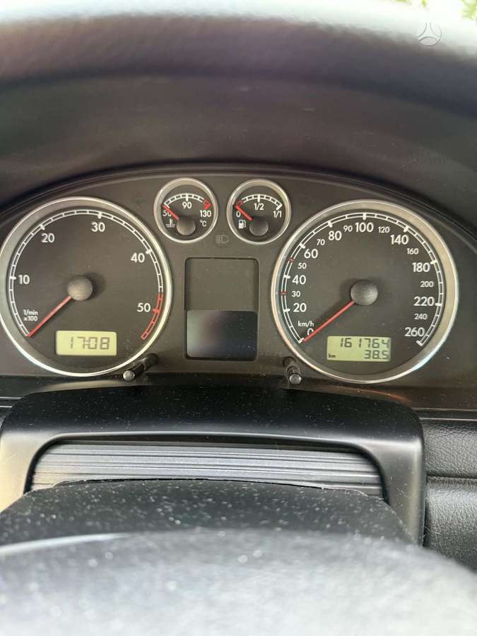 Volkswagen Passat - 6