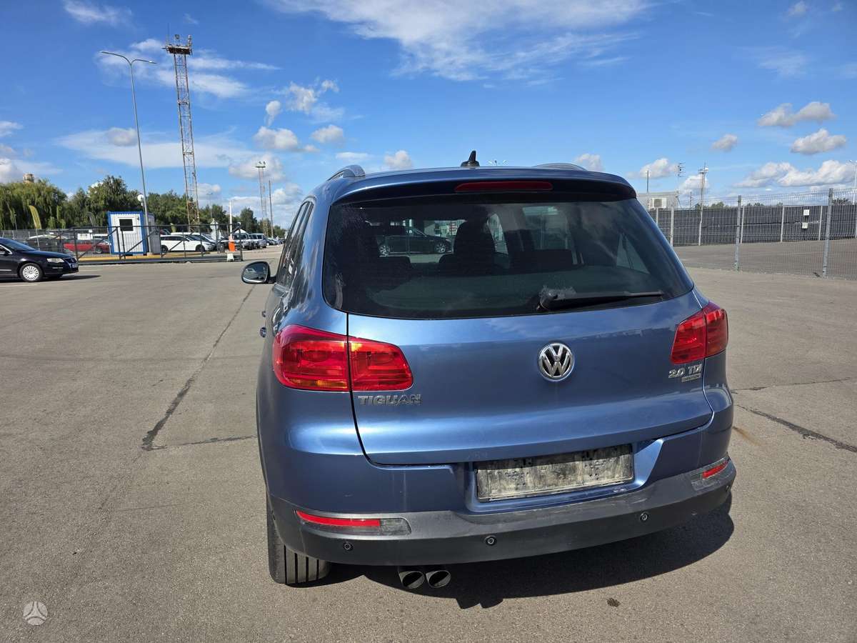 Volkswagen Tiguan - 9