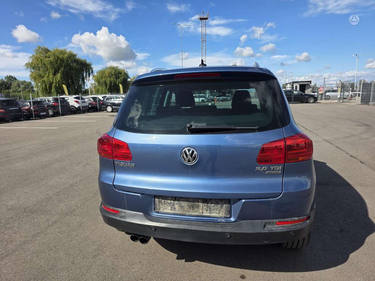 Volkswagen Tiguan - 10