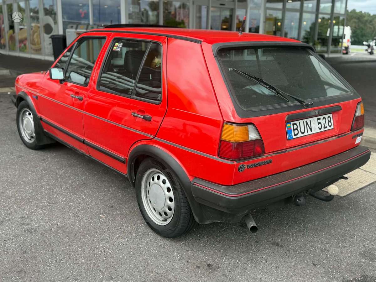 Volkswagen Golf - 3