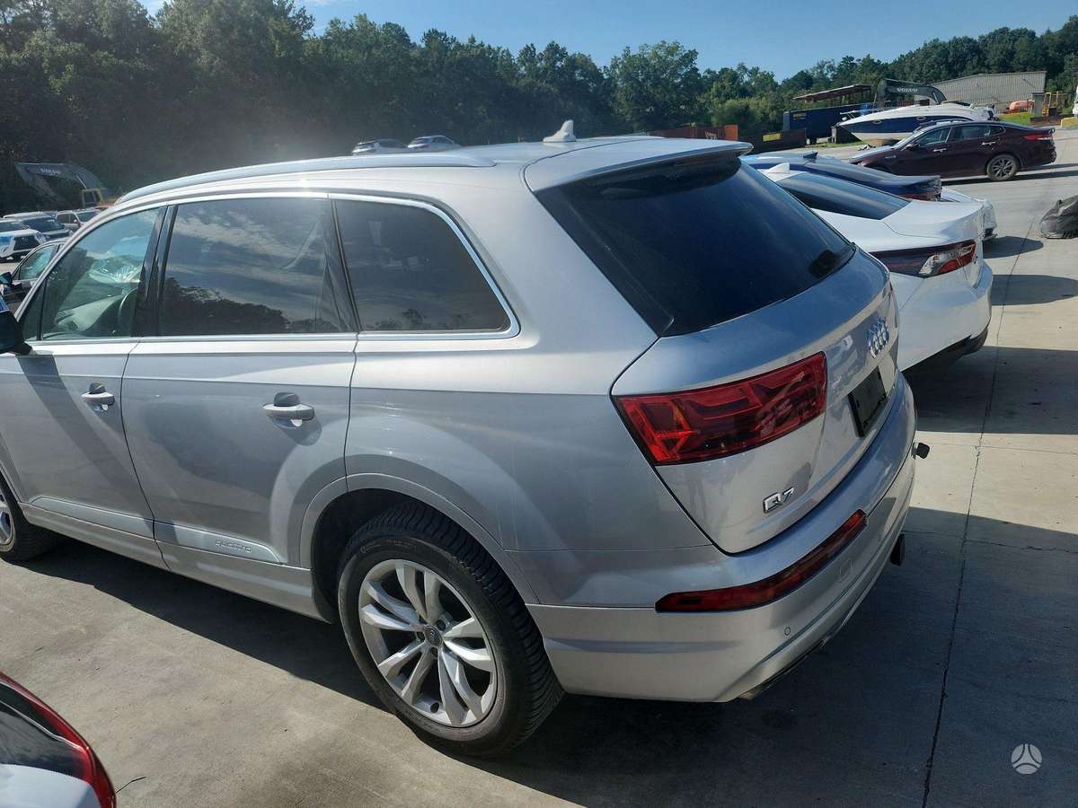 Audi Q7 - 8
