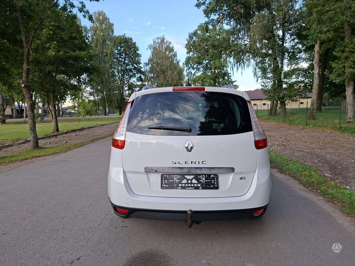 Renault Grand Scenic - 8