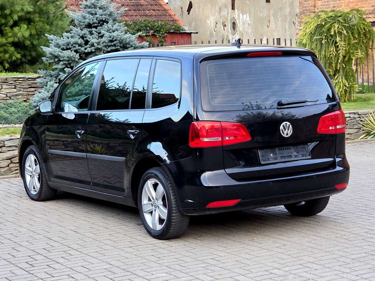 Volkswagen Touran - 5