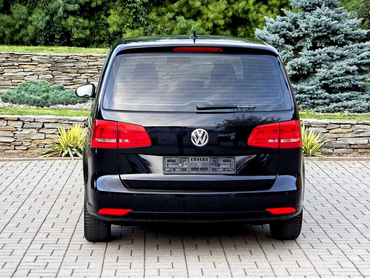 Volkswagen Touran - 8
