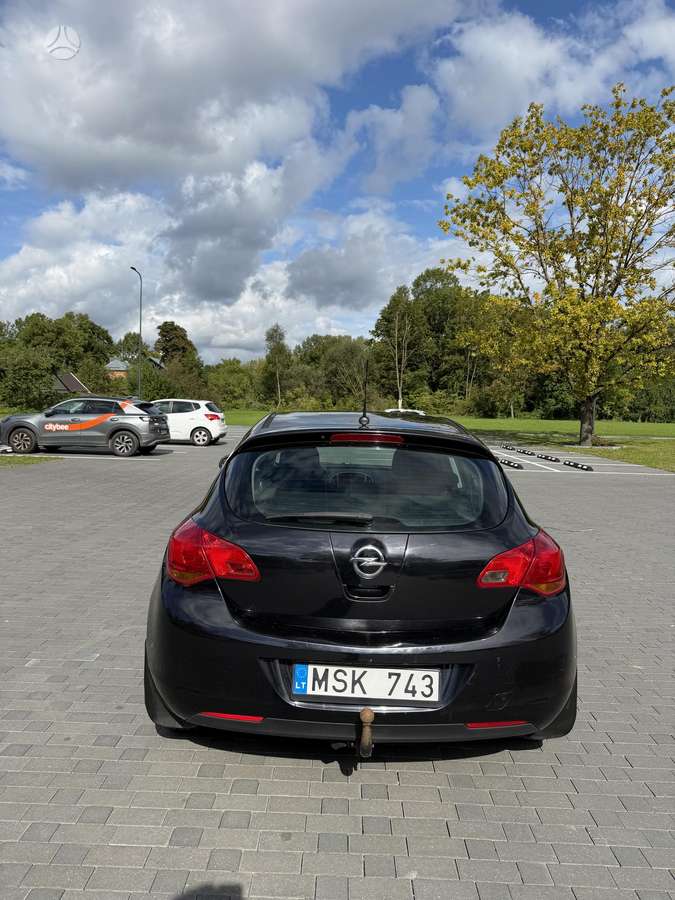 Opel Astra, 1.7 l., hatchback