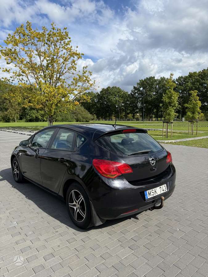 Opel Astra, 1.7 l., hatchback