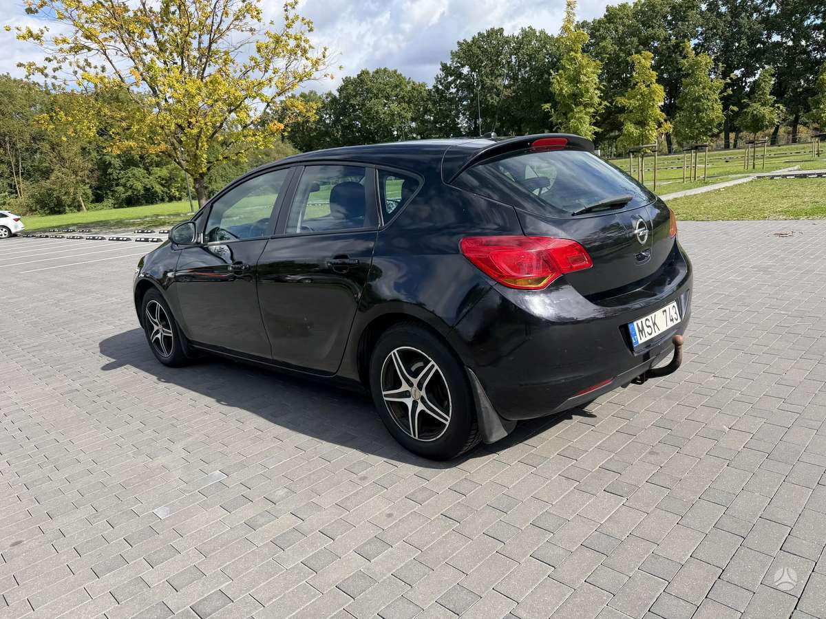 Opel Astra, 1.7 l., Хэтчбек