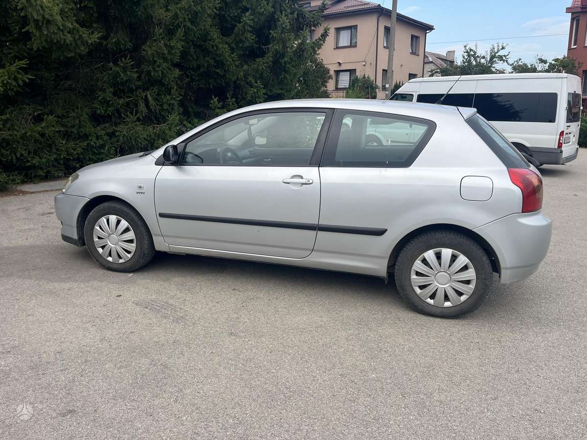 Toyota Corolla - 3