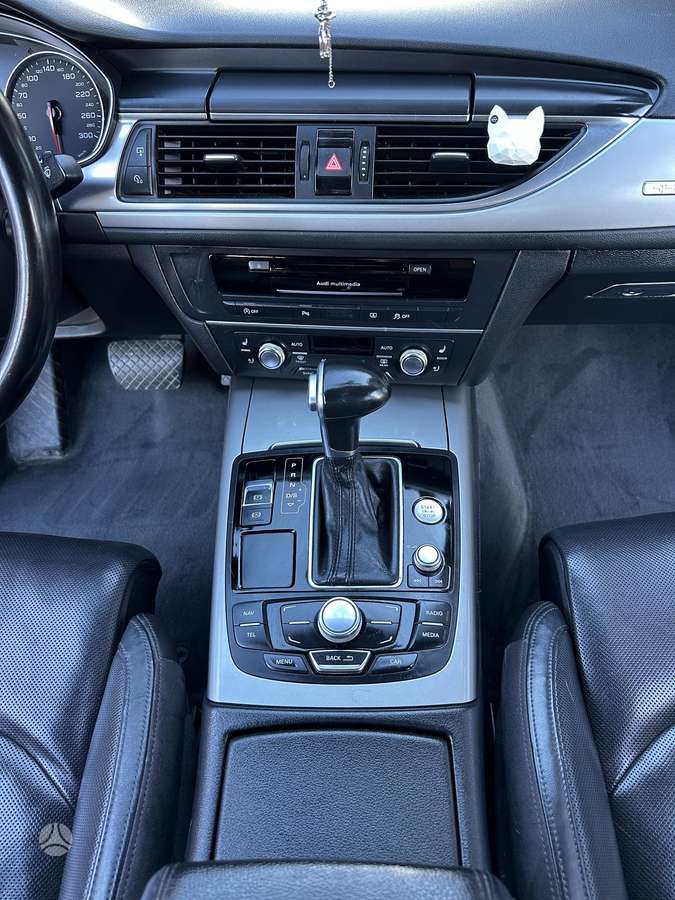 Audi A6, 3.0 l., Седан