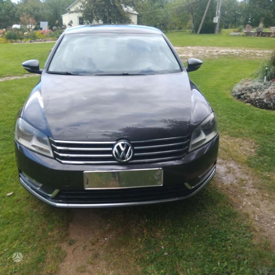 Volkswagen Passat - 4
