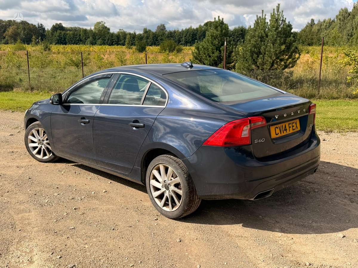 Volvo S60 - 3