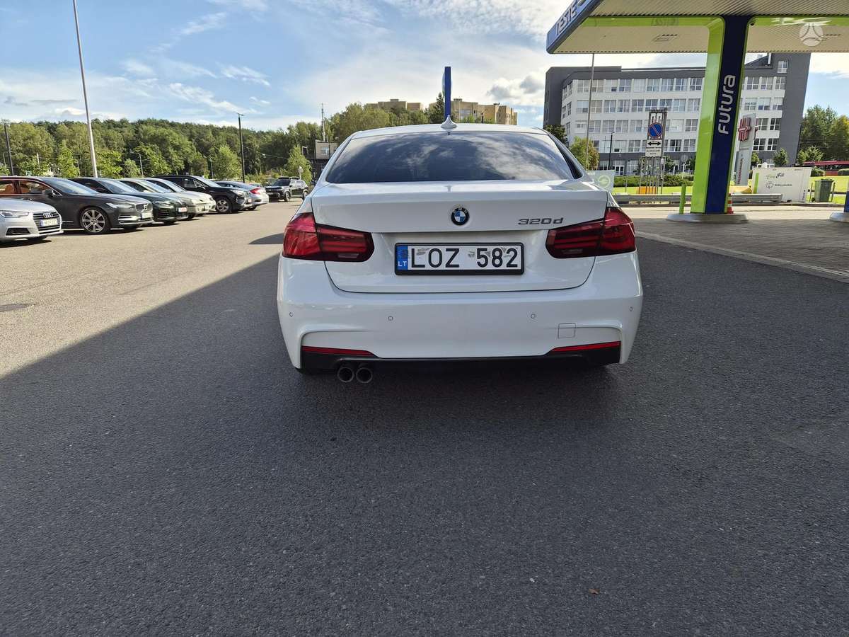 BMW 320, 2.0 l., Седан
