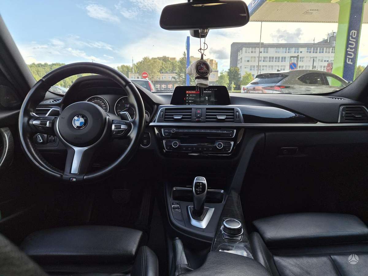 BMW 320, 2.0 l., Седан