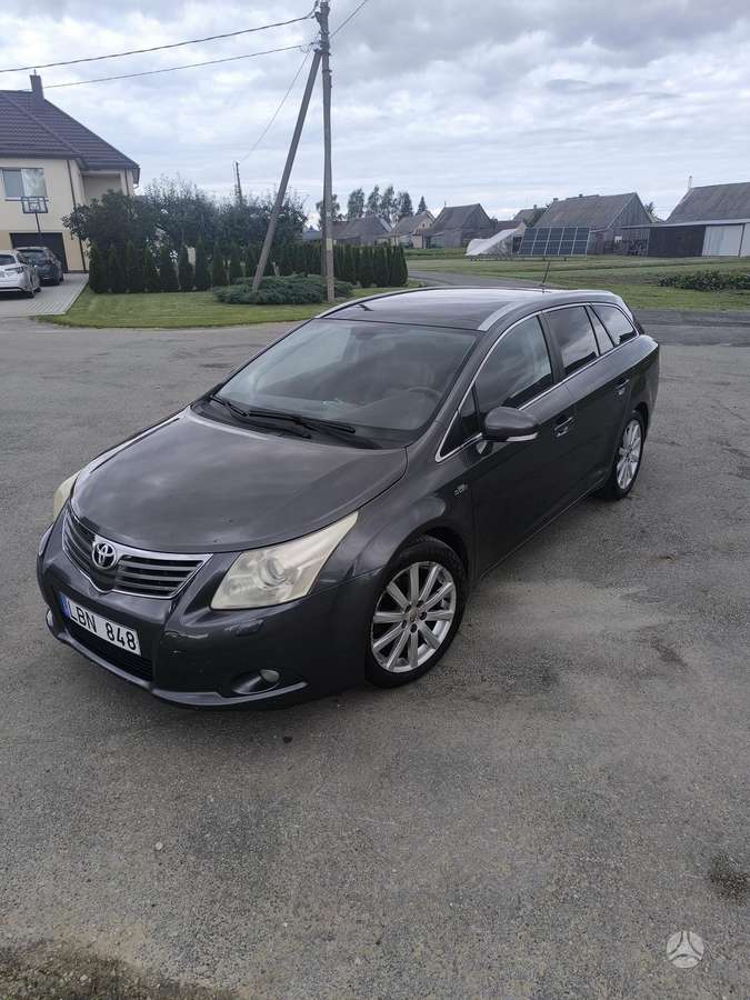 Toyota Avensis - 4