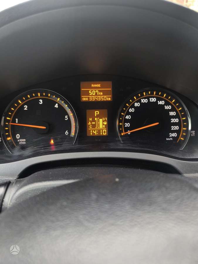 Toyota Avensis - 6