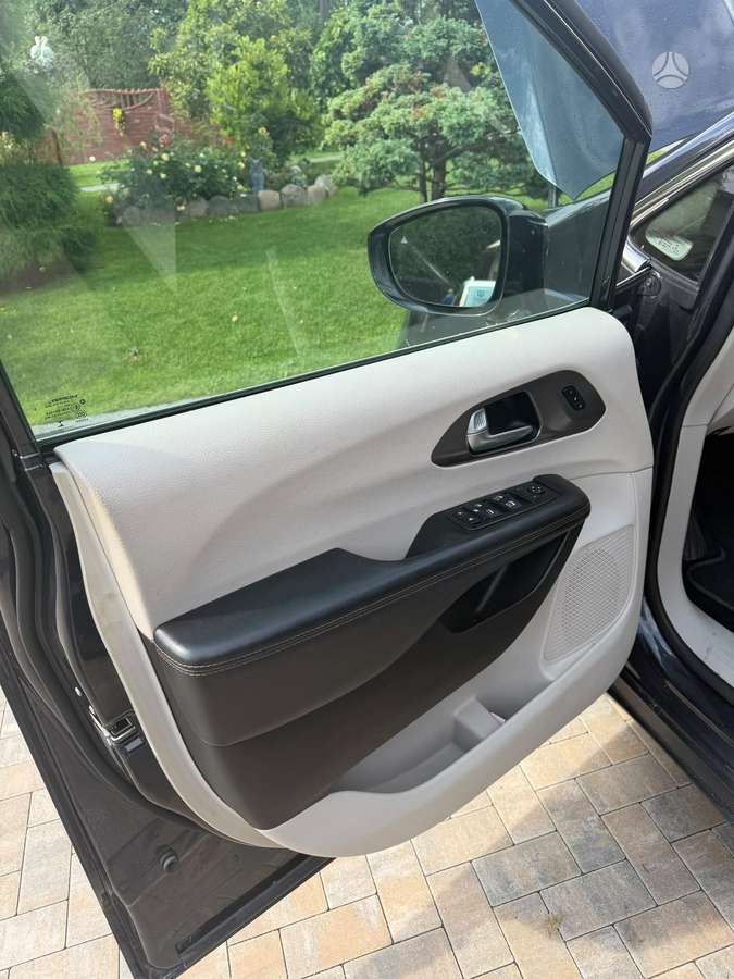 Chrysler Pacifica, 3.6 l., Минивэн