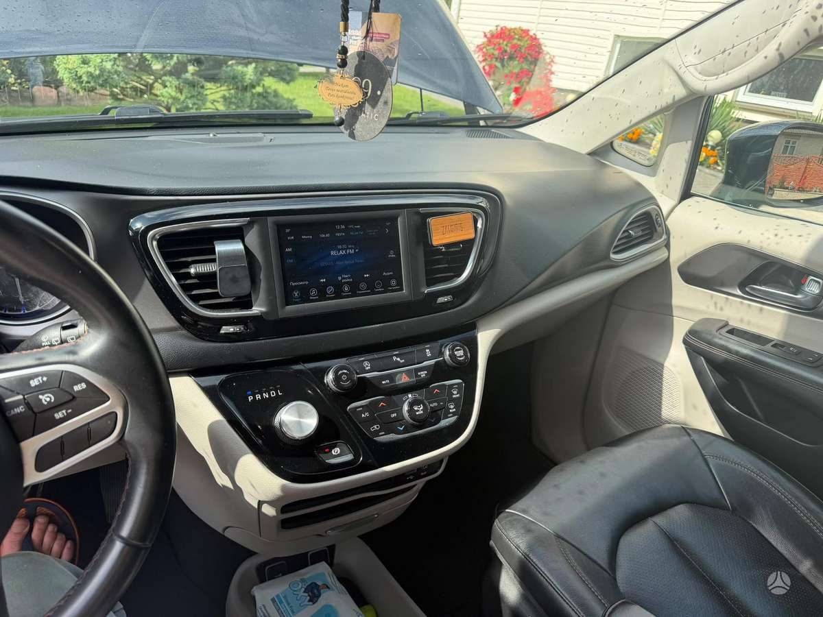 Chrysler Pacifica, 3.6 l., Минивэн