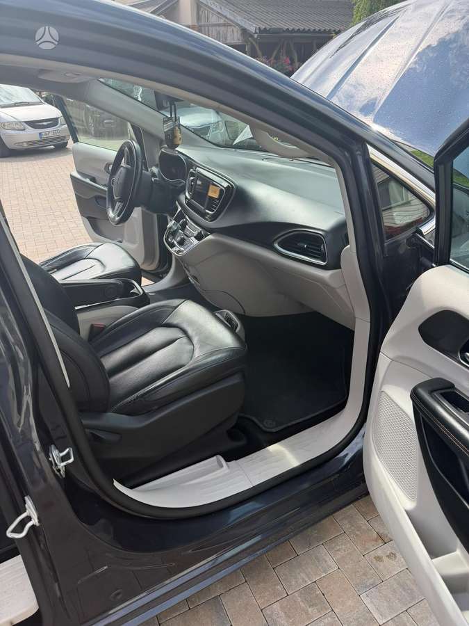 Chrysler Pacifica, 3.6 l., Минивэн